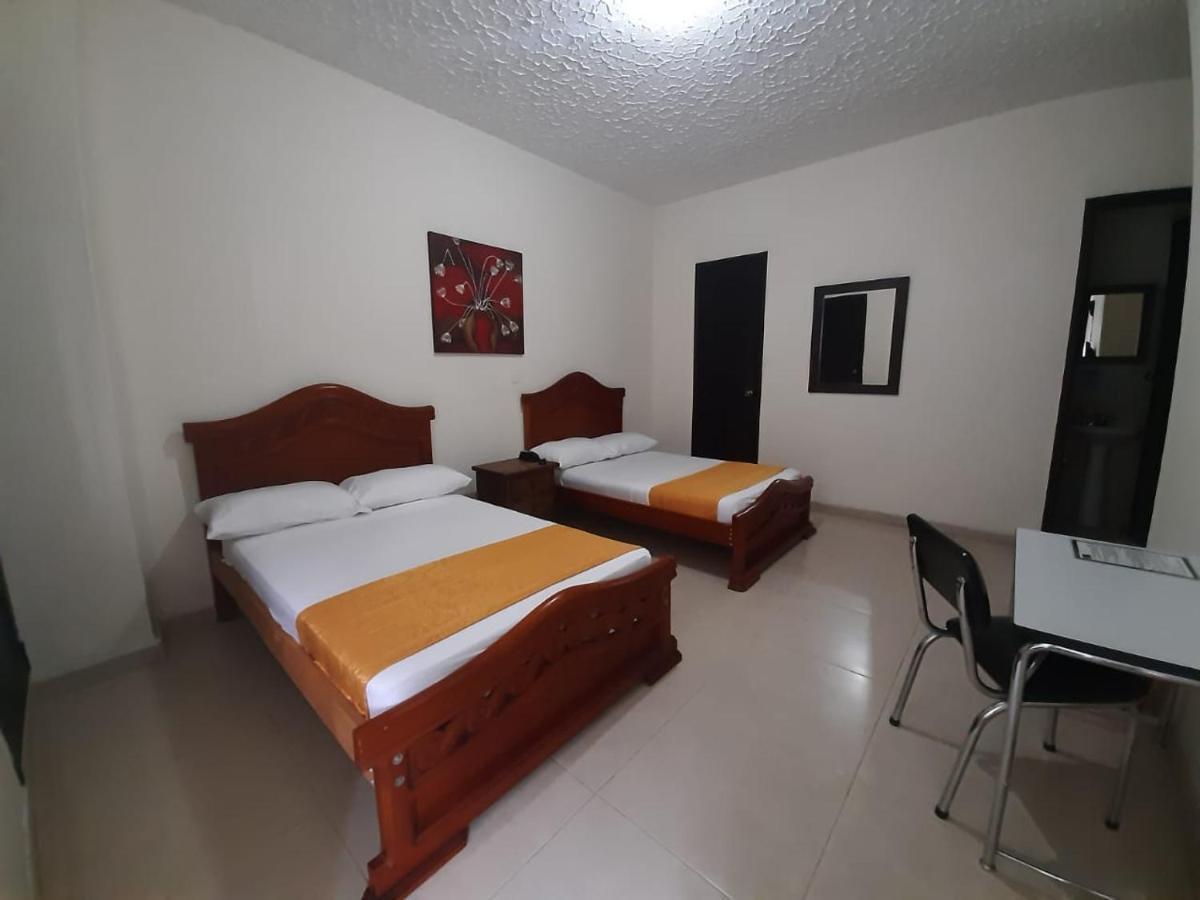 Hotel Cataluna Pereira Exterior photo